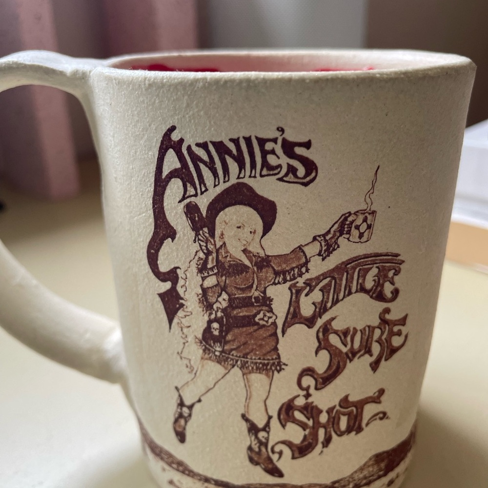 Annie Cream Mug with Brown Design